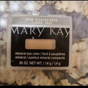 Mary Kay spun silk eyeshadow